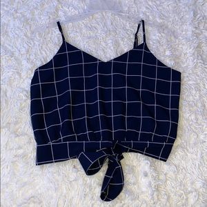 Crop top, tie on the back